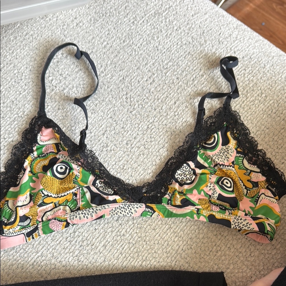 Monki Patterned Lace Trim Bralette